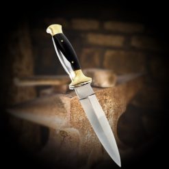 Pugnale con impugnatura nera (Athame)