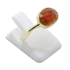 ANE031 - Anello Con Granato Ovale in Argento Sterling 925