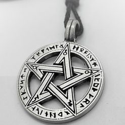 Ciondolo-Pentagramma-in-Cerchio-Runico