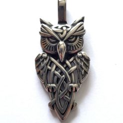 Ciondolo a forma di gufo celtico