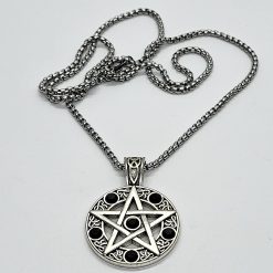Alternative view of Collana Pentagramma con Pietre Nere